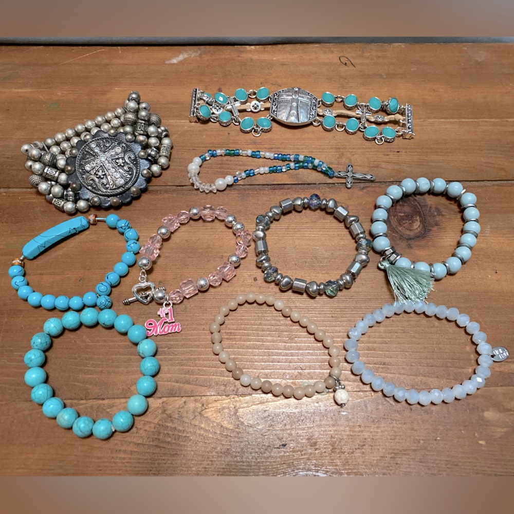 Lot of beaded bracelets various colors